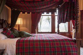 Newton Manor House -7 Bedroom House
