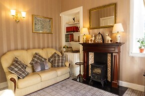 Newton Manor House -7 Bedroom House