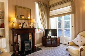 Newton Manor House -7 Bedroom House