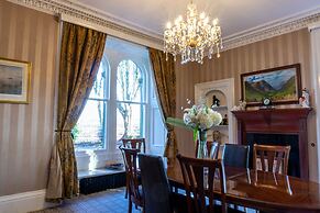 Newton Manor House -7 Bedroom House