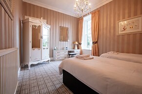 Newton Manor House -7 Bedroom House
