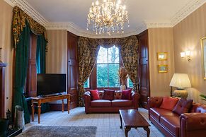 Newton Manor House -7 Bedroom House