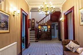 Newton Manor House -7 Bedroom House