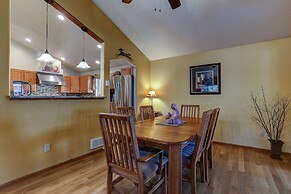 Larkspur Trail 3 Bedroom Home by RedAwning