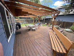 Larkspur Trail 3 Bedroom Home by RedAwning