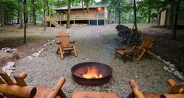 Arabella Cozy Nest With Hot Tub and Fire Pit in the Backyard by Redawn