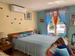 Beautiful 1-bed Beach Side Studio in Montego Bay