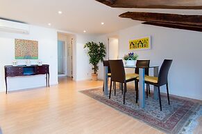 Duplex Plaza Santa Ana