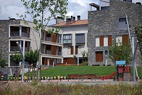 Pre-pyrenees Privileged Site For Hiking, Excursions And Skiing