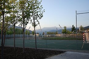 Pre-pyrenees Privileged Site For Hiking, Excursions And Skiing