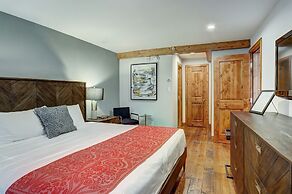 The Lodge at Vail 2 BR Condo in the Heart of Vail by RedAwning - Save 