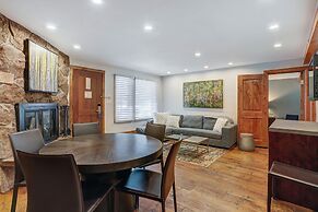The Lodge at Vail 2 BR Condo in the Heart of Vail by RedAwning - Save 
