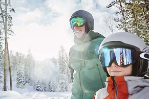 The Lodge at Vail 2 BR Condo in the Heart of Vail by RedAwning - Save 