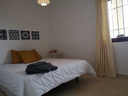 Golf Fields Apt, Seaview, Pool, Free Parking