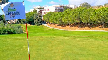 Golf Fields Apt, Seaview, Pool, Free Parking