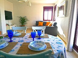 Golf Fields Apt, Seaview, Pool, Free Parking