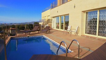 Luxury Villa Investingspain With sea Views, Pool and Jacuzzi