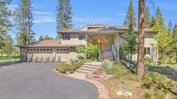 Jackpine Lane #6 by Village Properties at Sunriver