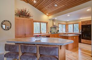 Jackpine Lane #6 by Village Properties at Sunriver