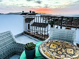 Lemon Tree Patio-mountain View, Delightful Home in Olvera-cadiz-andalu