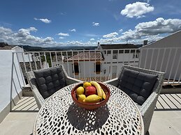 Lemon Tree Patio-mountain View, Delightful Home in Olvera-cadiz-andalu