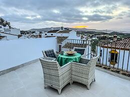 Lemon Tree Patio-mountain View, Delightful Home in Olvera-cadiz-andalu