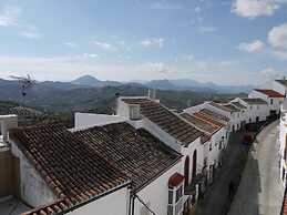 Lemon Tree Patio-mountain View, Delightful Home in Olvera-cadiz-andalu