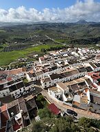 Lemon Tree Patio-mountain View, Delightful Home in Olvera-cadiz-andalu