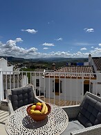 Lemon Tree Patio-mountain View, Delightful Home in Olvera-cadiz-andalu