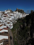 Lemon Tree Patio-mountain View, Delightful Home in Olvera-cadiz-andalu
