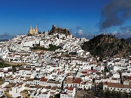 Lemon Tree Patio-mountain View, Delightful Home in Olvera-cadiz-andalu