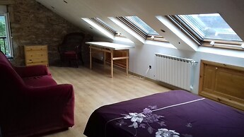 Classic Galician Stone Farmhouse With Sea Views Plus Converted Barn At