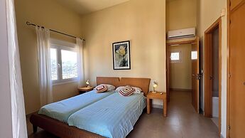 Excellent View, Beach & Mountain, Panorama Swimming Pool all Year Roun