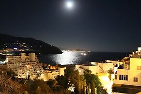 Excellent View, Beach & Mountain, Panorama Swimming Pool all Year Roun