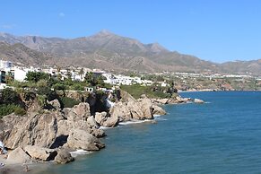 Excellent View, Beach & Mountain, Panorama Swimming Pool all Year Roun