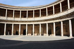 Excellent View, Beach & Mountain, Panorama Swimming Pool all Year Roun