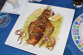 Excellent View, Beach & Mountain, Panorama Swimming Pool all Year Roun