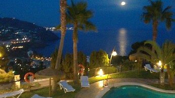 Excellent View, Beach & Mountain, Panorama Swimming Pool all Year Roun