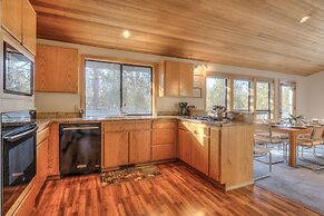 White Elm Lane #31 by Village Properties at Sunriver