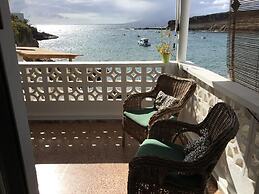 Cozy House Facing The Sea