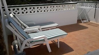 Cozy House Facing The Sea