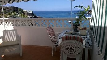 Cozy House Facing The Sea