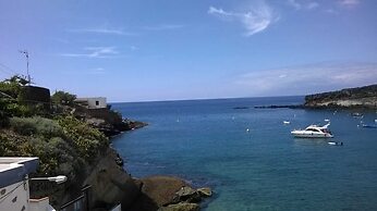Cozy House Facing The Sea