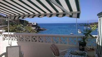 Cozy House Facing The Sea