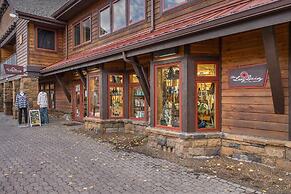 Awbrey Lane #7 by Village Properties at Sunriver