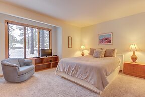 Awbrey Lane #7 by Village Properties at Sunriver