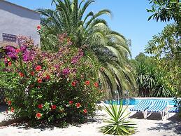 Villa With Pool and air Conditioning