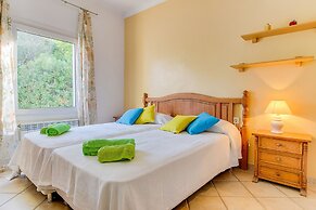 Villa With Pool and air Conditioning