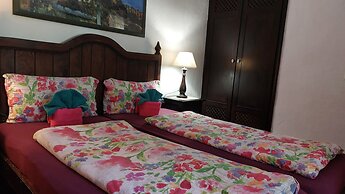 Mediterranean Holiday Home With Small Patio-terrace