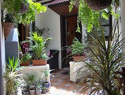 Mediterranean Holiday Home With Small Patio-terrace